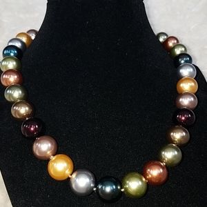 EUC Kenneth Jay Lane 2009 Pearl Necklace